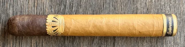Dunbarton Tobacco & Trust Cigars Sobremesa