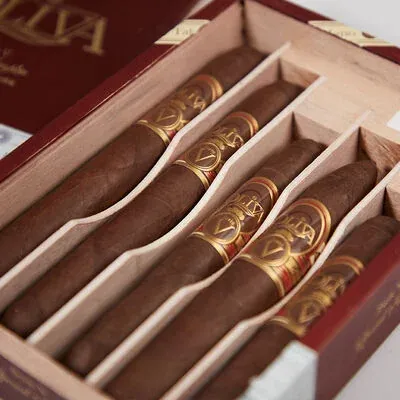 Oliva Serie 'V' Sampler Box